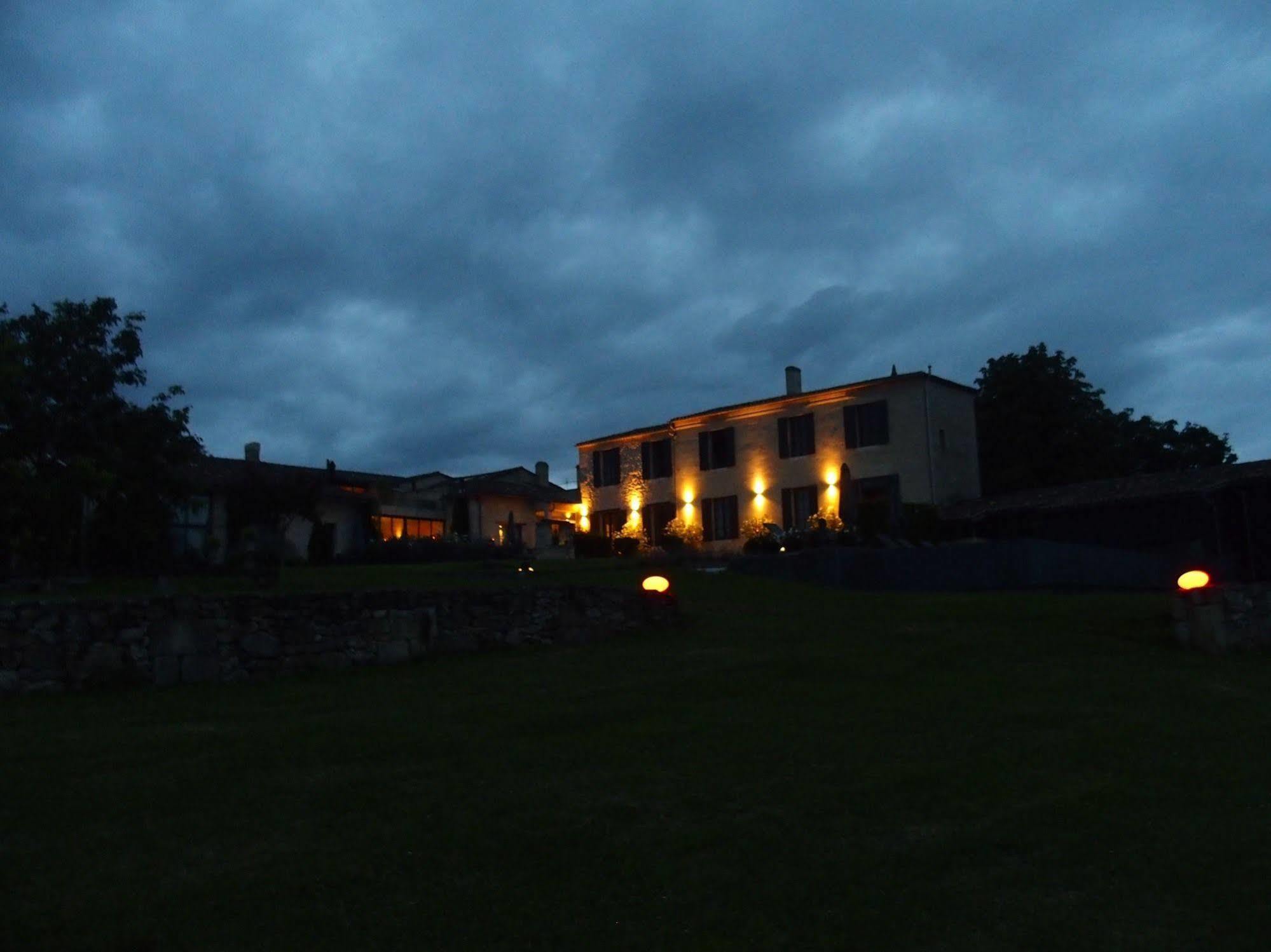 5 Lasserre Moulon-sur-Dordogne Экстерьер фото
